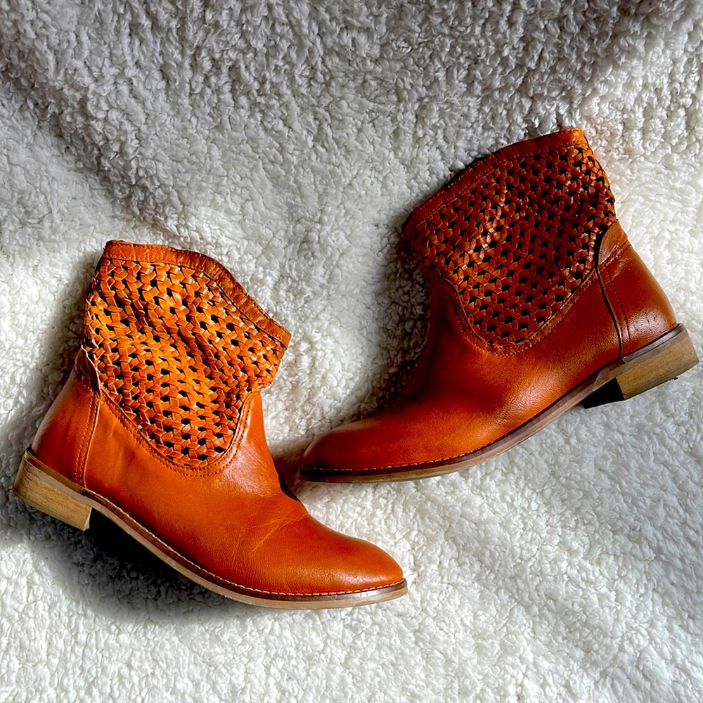 Seychelles Cognac Leather Booties